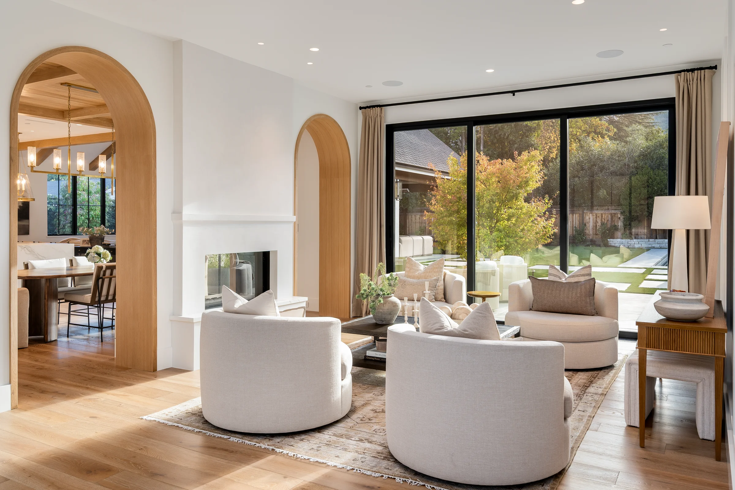 125 Camille Court: finished work in context, architecture in natural light